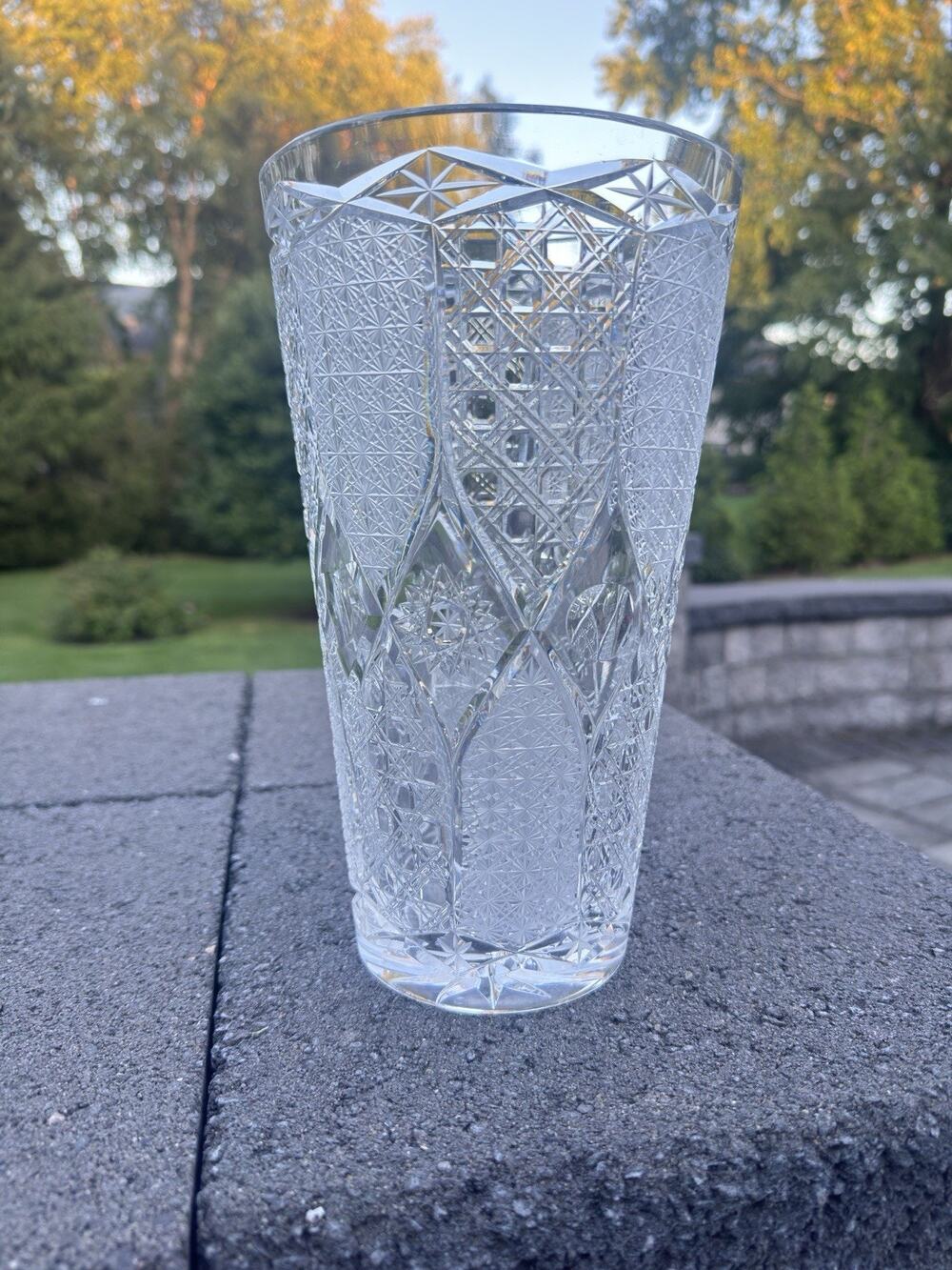Vintage Heavy Cut Crystal Glass Flower Vase Deep Diamond Cut Starburst 10-1/8”
